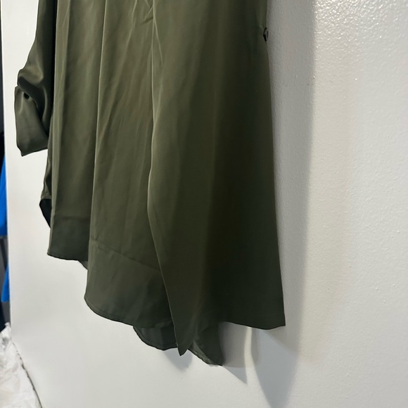 3/4 Sleeve V-neck Blouse - Picture 5 of 8